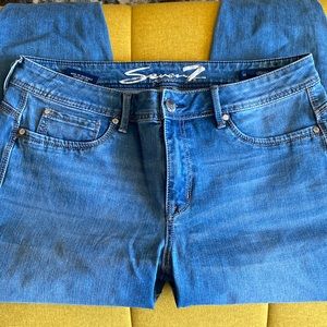 {Seven7} Jeans